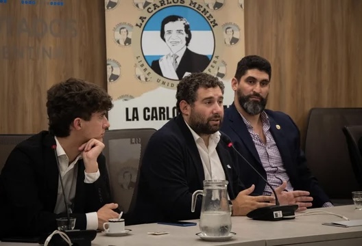 La Carlos Menem sale a disputar terreno en el conurbano