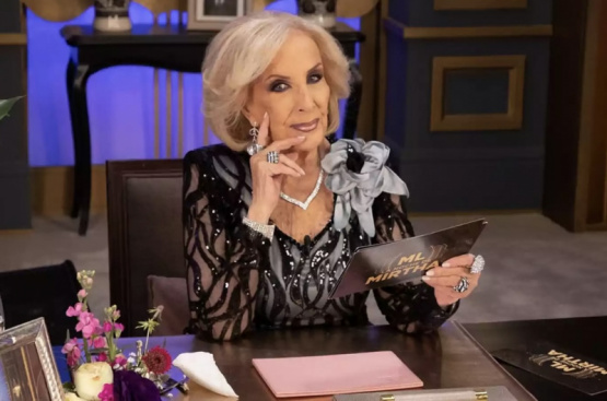 A pura elegancia: Mirtha Legrand se convirtió en la estrella de un desfile a beneficio del Hospital Rivadavia