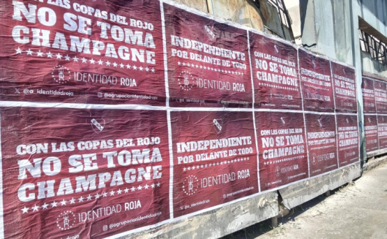 Empapelada contra el grupo Champagne previo al partido de Independiente