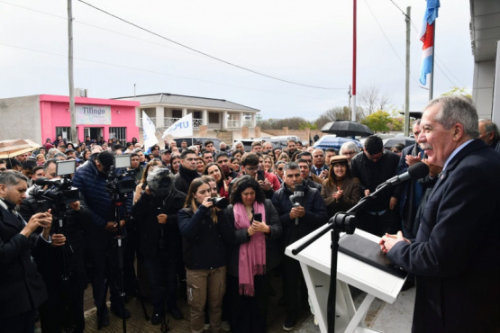 Santiago: El gobernador Elías Suárez participó de la inauguración del renovado Hospital de Beltrán